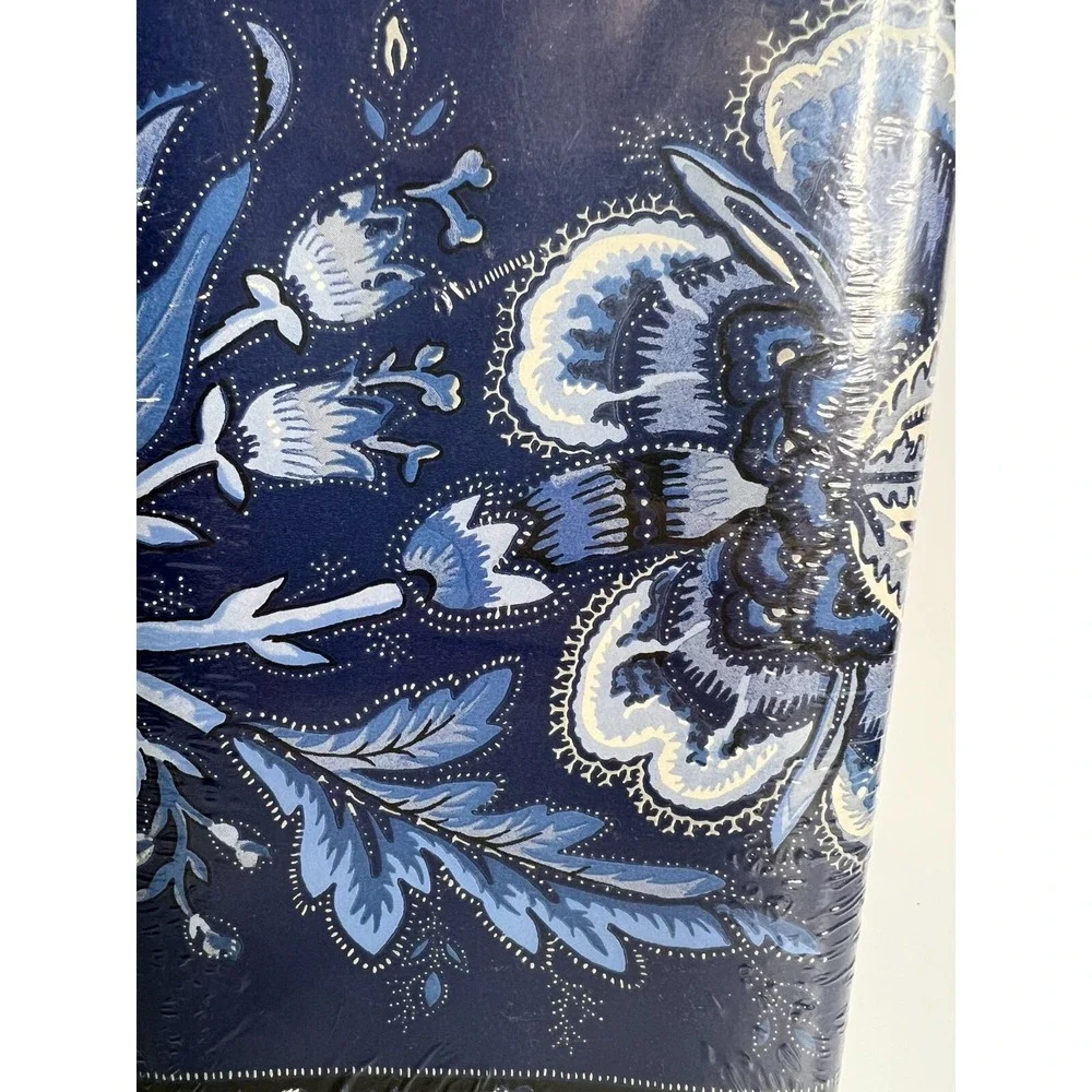 Waverly Decorative Wide Border Wallpaper 5 Yds Prepasted Floral Blue White Bold